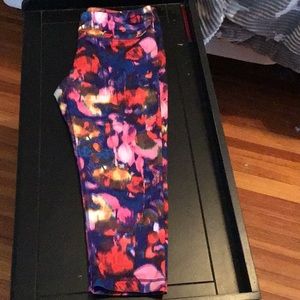 Multi-colored work out legging